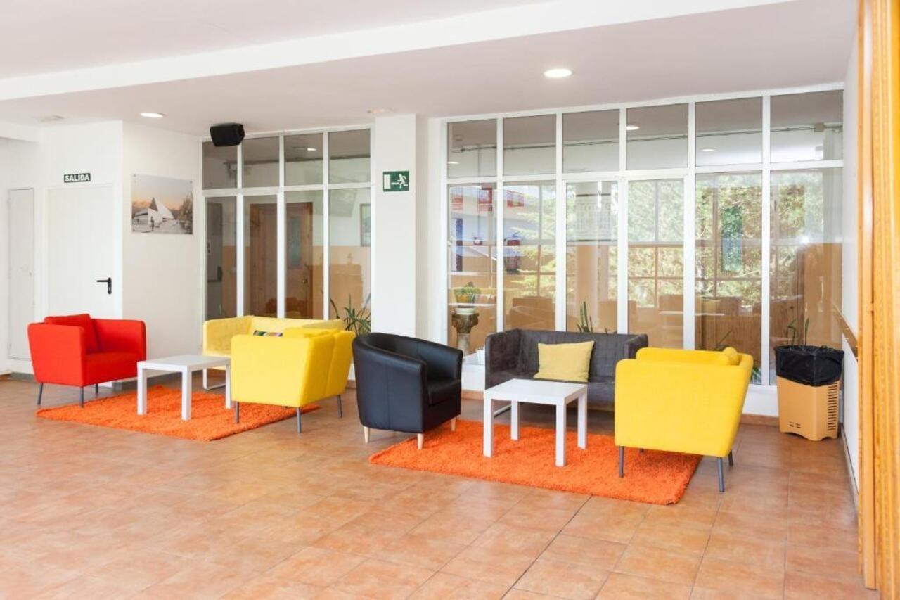 Residencia Albergue Jaca Exterior foto