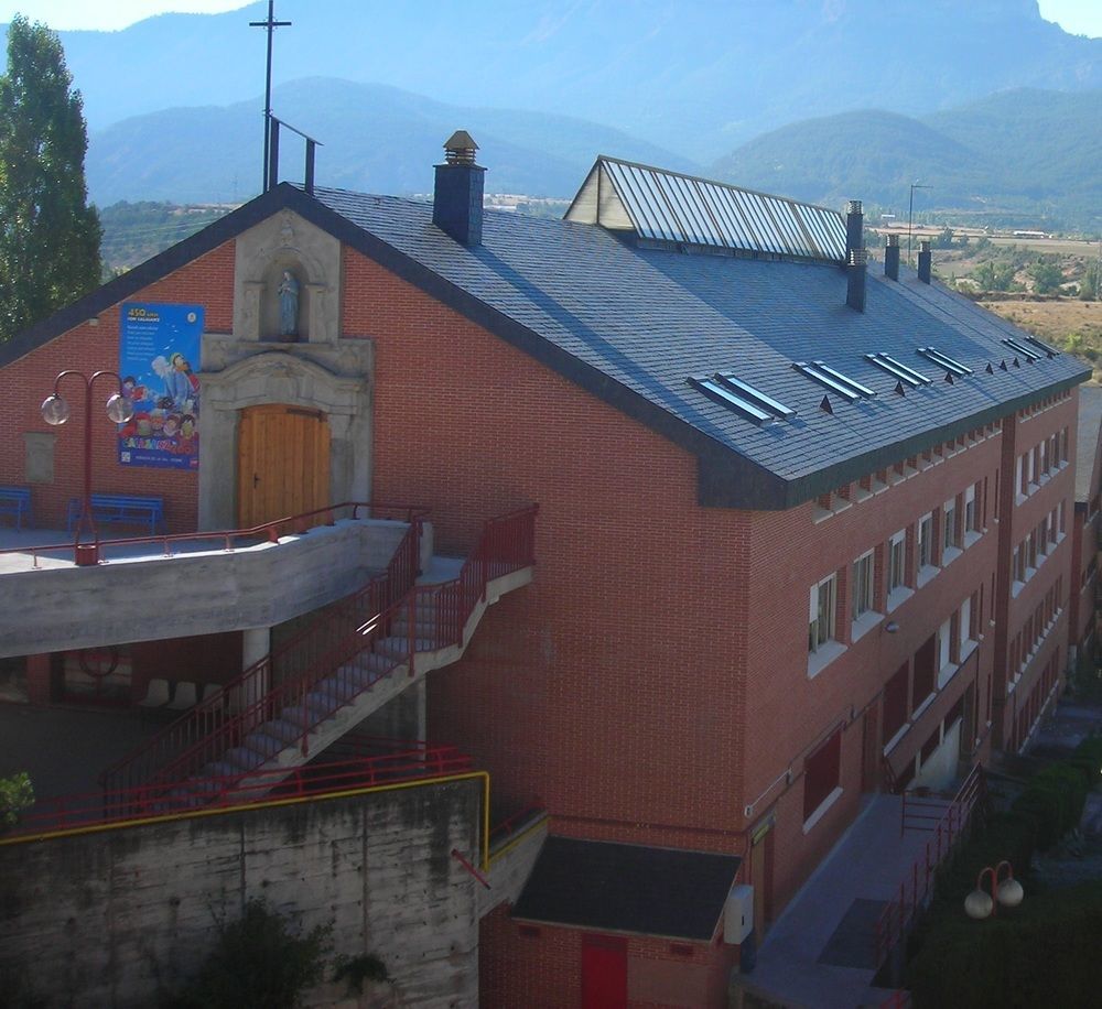 Residencia Albergue Jaca Exterior foto