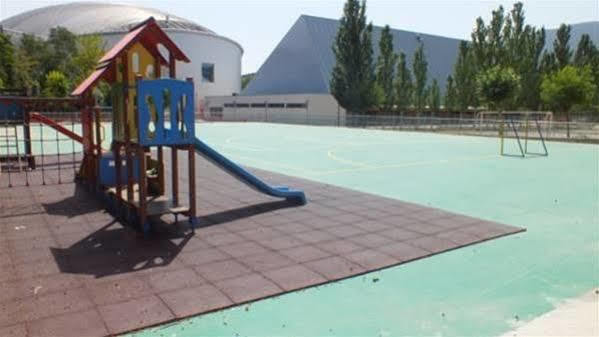 Residencia Albergue Jaca Exterior foto