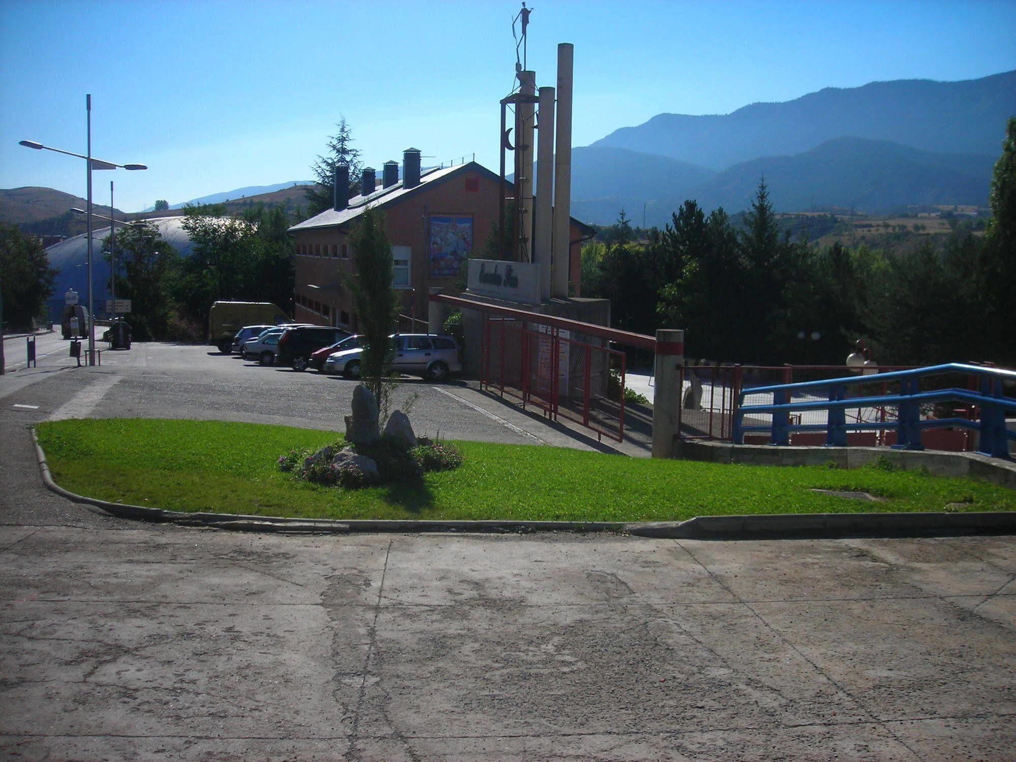 Residencia Albergue Jaca Exterior foto