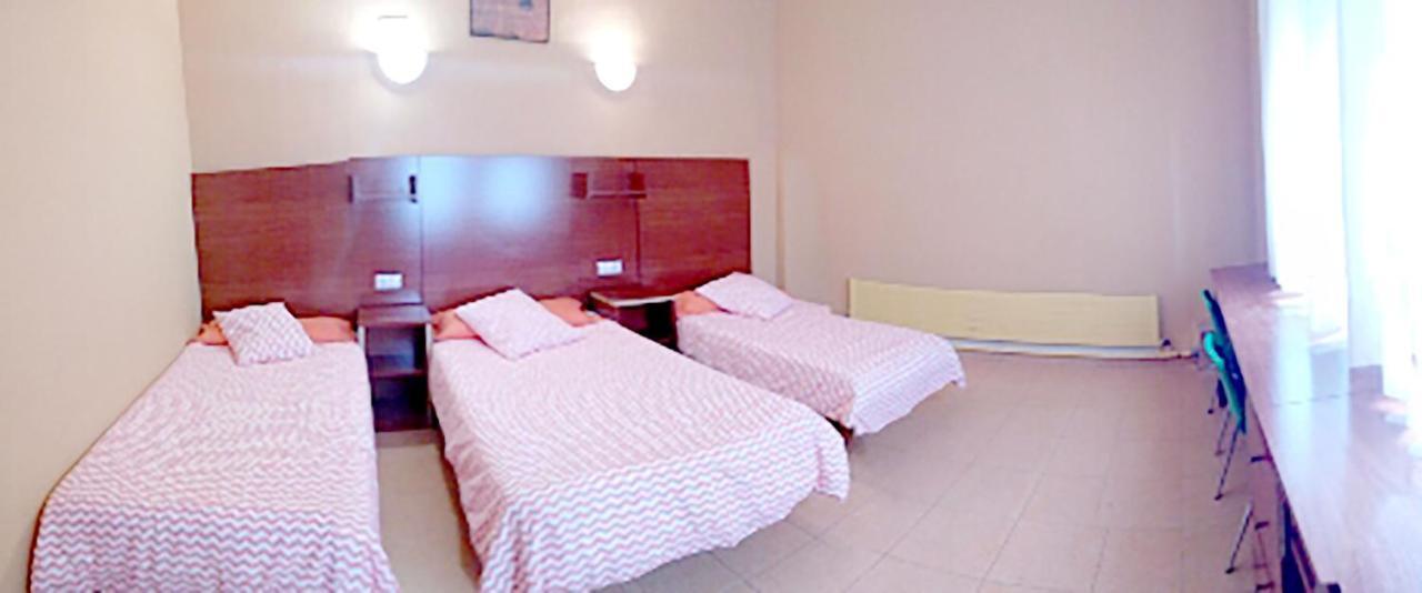 Residencia Albergue Jaca Exterior foto